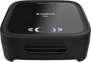 Sanduicheira Elétrica Cadence Click preta com chapas antiaderentes e LEDs indicadores