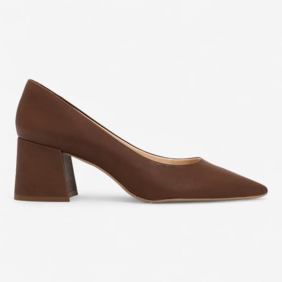Scarpin Clássico Polo London Club Marrom Castanho Salto Médio Bloco Feminino em Couro Comfort - Imagem 2