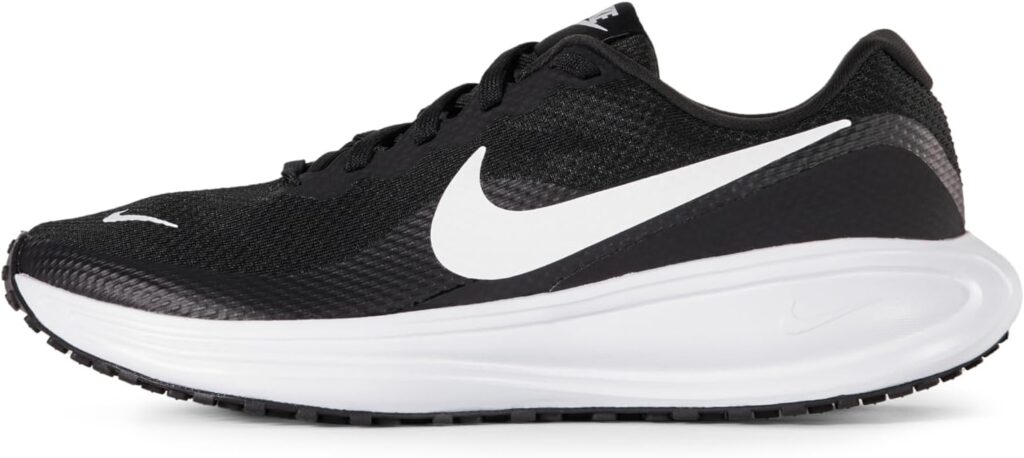 Tênis Nike Revolution 8 Feminino preto e branco para caminhada e corrida leve