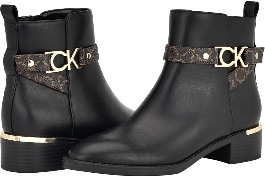 Bota feminina Calvin Klein Dhara preta de cano curto com salto bloco e detalhe CK